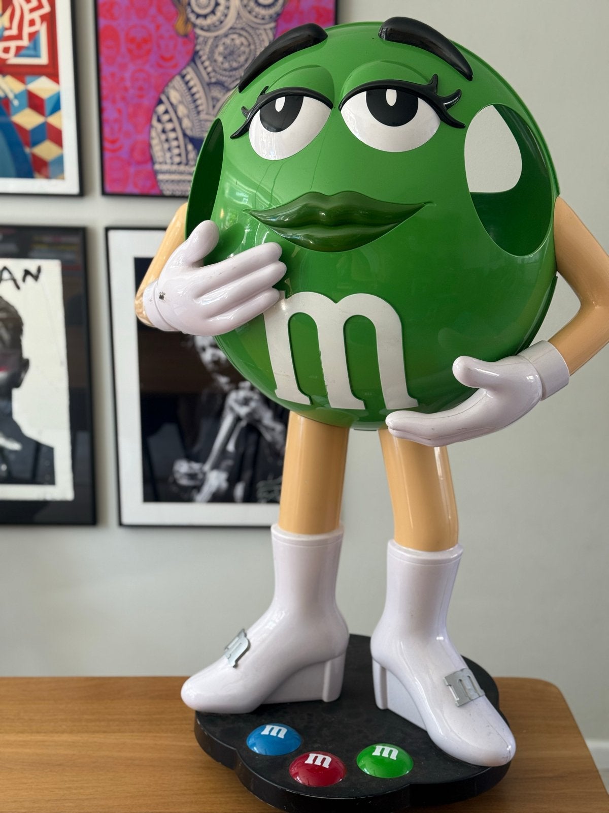 Grote M&M's Groene Dame Dispenser/Beeld, Verzamelen, Poppetjes en Figuurtjes, Ophalen of Verzenden, Zo goed als nieuw