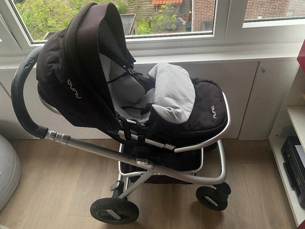 Nuna kinderwagen met regenhoes en zonnehoes, Zo goed als nieuw, Met reiswieg, Ophalen, Kinderwagen