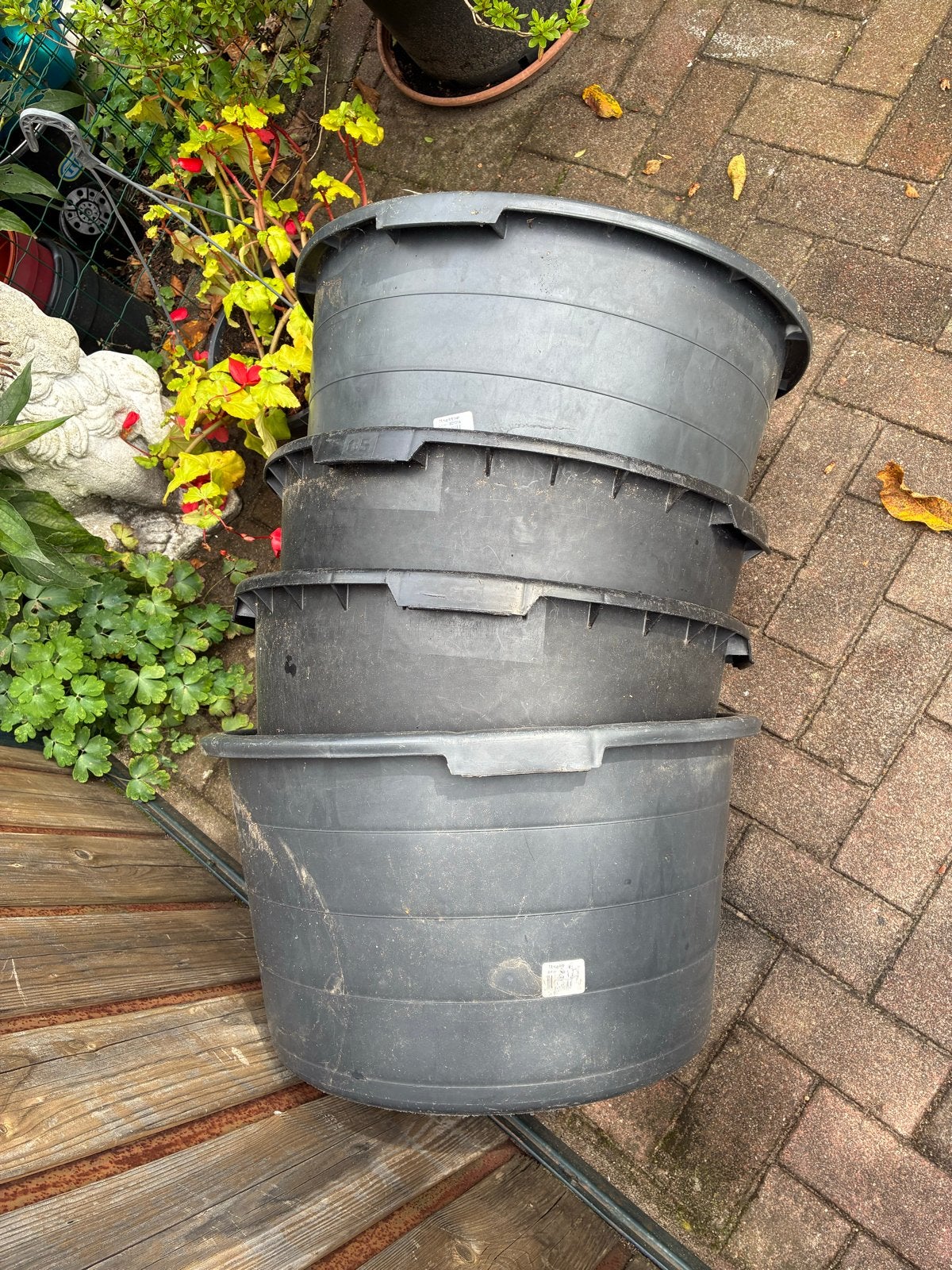 Zwarte kunststof kuipen - 65 liter Speciekuip 4 stuks, Ophalen, Kunststof, Gebruikt, Rond
