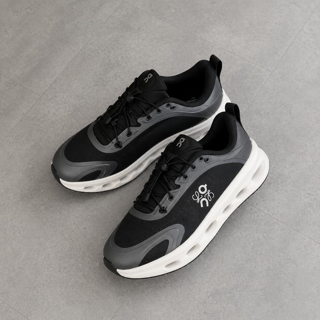 On x Loewe Cloudsolo Black White, On x Loewe Cloudsolo, Overige kleuren, Nieuw, Ophalen of Verzenden