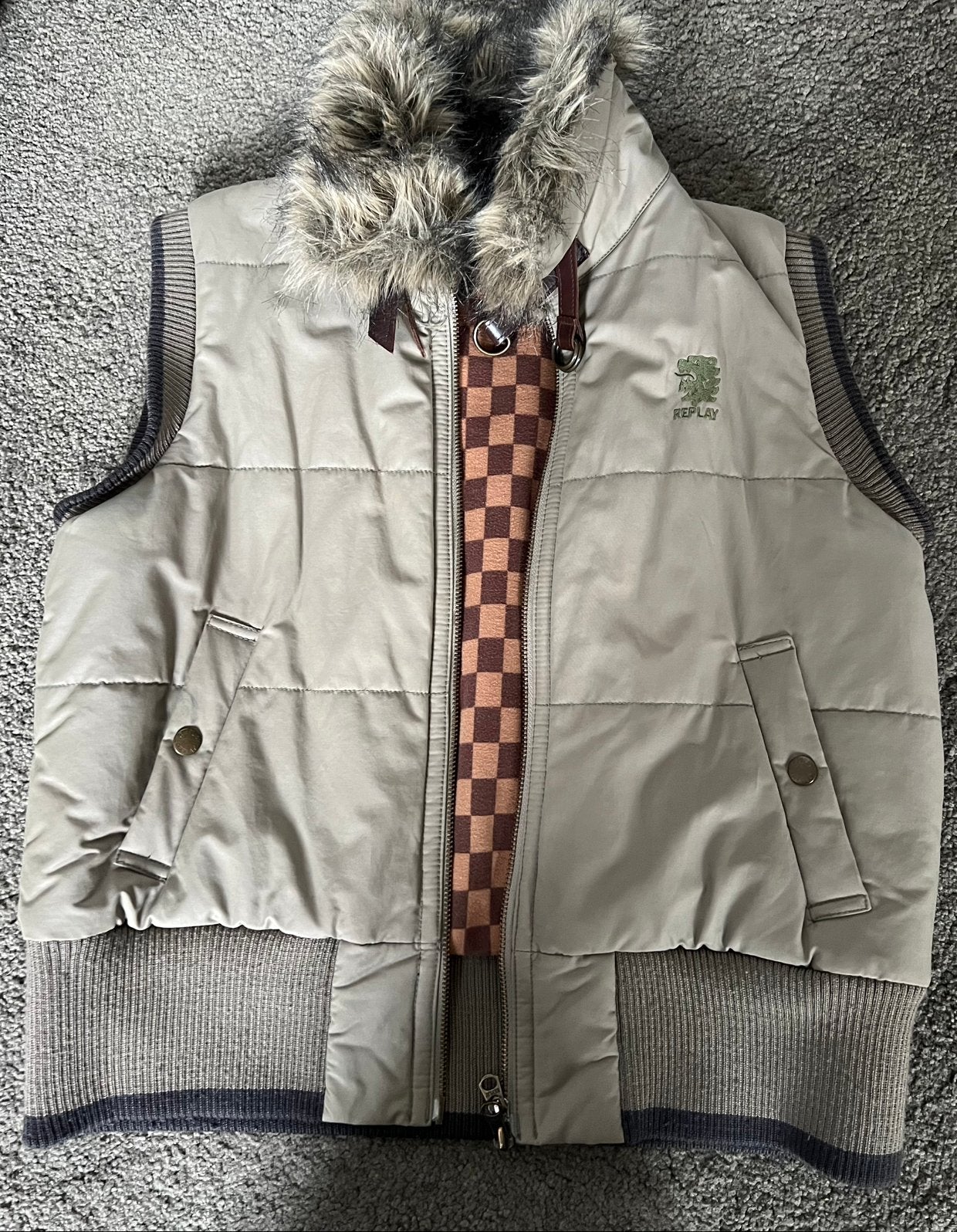 Bodywarmer dames mt m replay groen kraag fake fur, Kleding | Dames, Ophalen of Verzenden, Zo goed als nieuw, Maat 38/40 (M), Groen