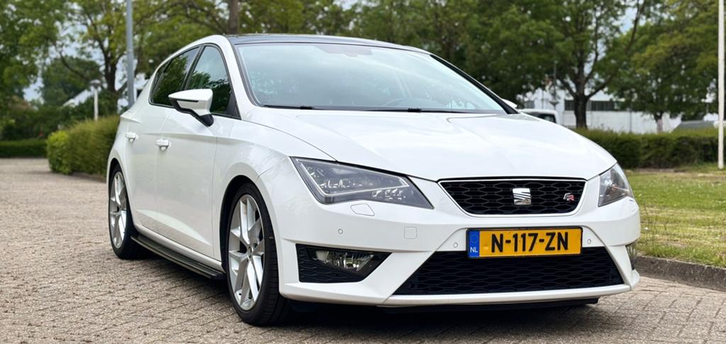 Seat Leon 1.4 TSI ACT DSG 7 Pano FULL OPTIE !!!, Auto's, Seat, 4 cilinders, Leon, Leder en Stof, Wit