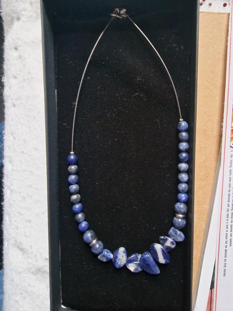 Ketting met echte stenen, Blauw, Ophalen of Verzenden, Zo goed als nieuw, Steen of Mineraal