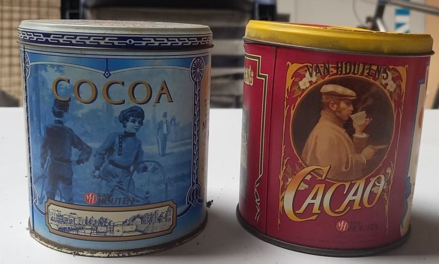 2 blikjes van Houten cacao, Verzamelen, Blikken, Ophalen of Verzenden, Gebruikt, Overige, Overige merken