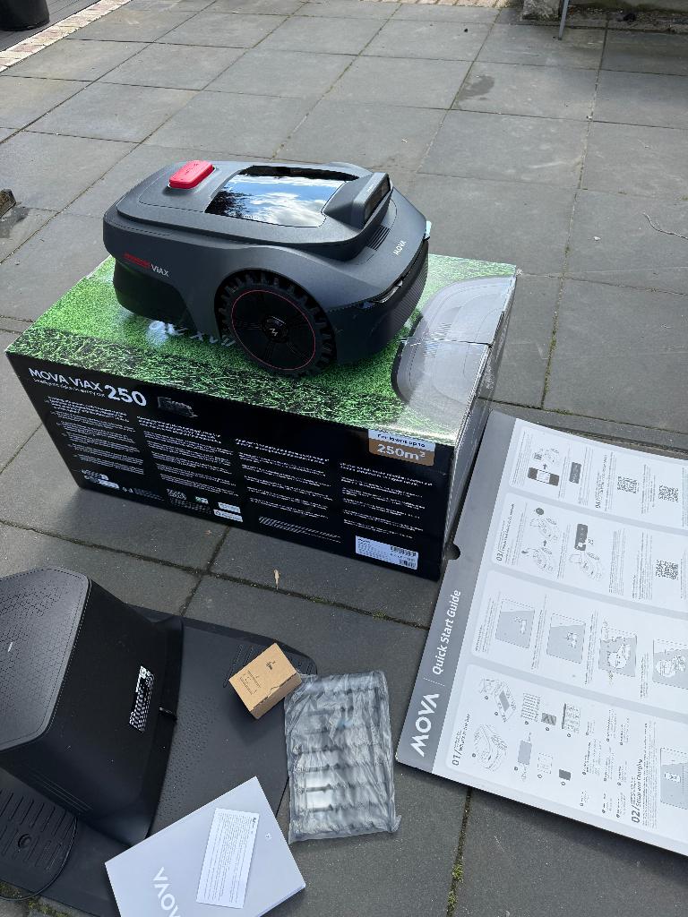 Maairobot Mova Viax (nieuwste model (2026)), Ophalen, Bestuurbaar via app, Zo goed als nieuw, Mova
