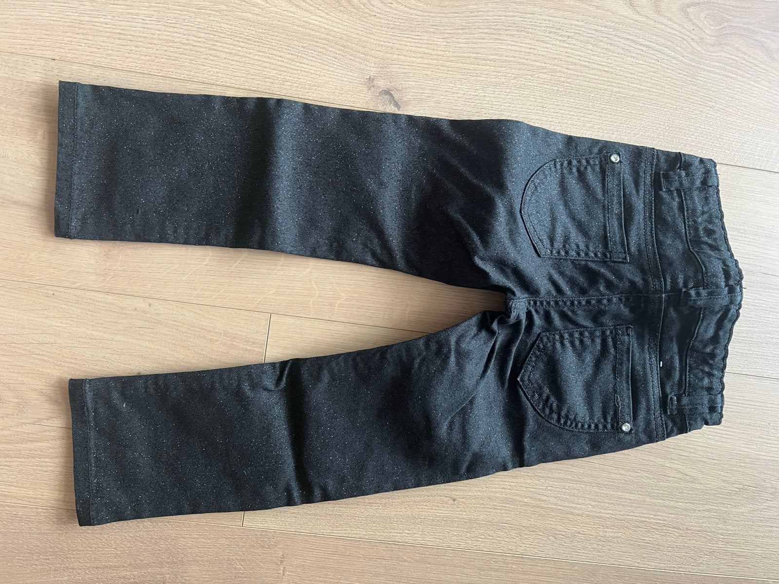 Zwarte elastische spijkerbroek met glitters, Ophalen of Verzenden, Gebruikt, Jongen of Meisje, Broek