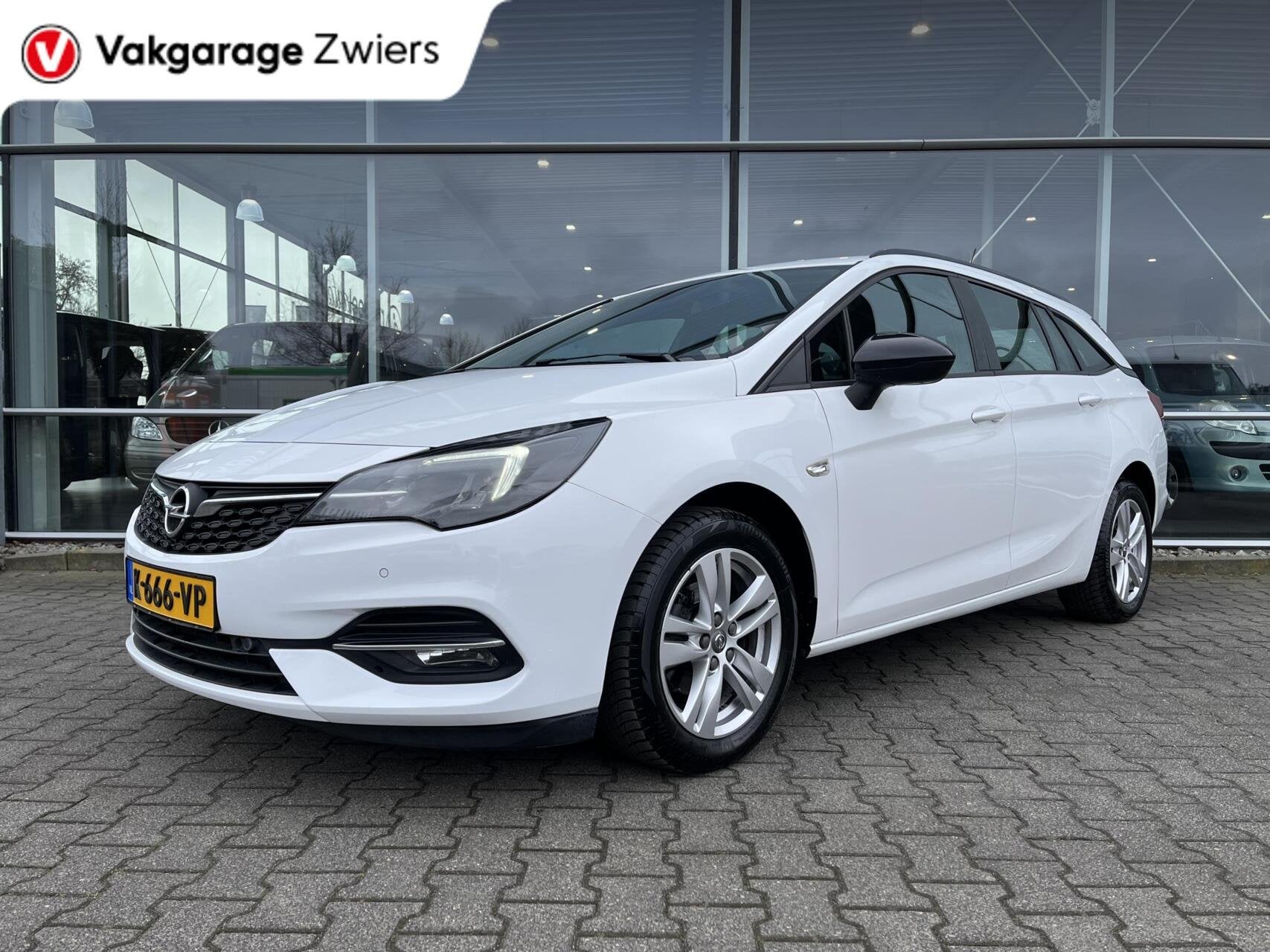 Opel Astra Sports Tourer 1.2 Edition Navi/Ecc/Cruise/Camera, Voorwielaandrijving, Gebruikt, Euro 6, 1199 cc