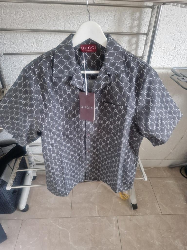 Gucci Overhemd Nieuwe Collectie - Stijlvol & Classy Maat L, Kleding | Heren, Overhemden, Nieuw, Ophalen of Verzenden, Halswijdte 41/42 (L)