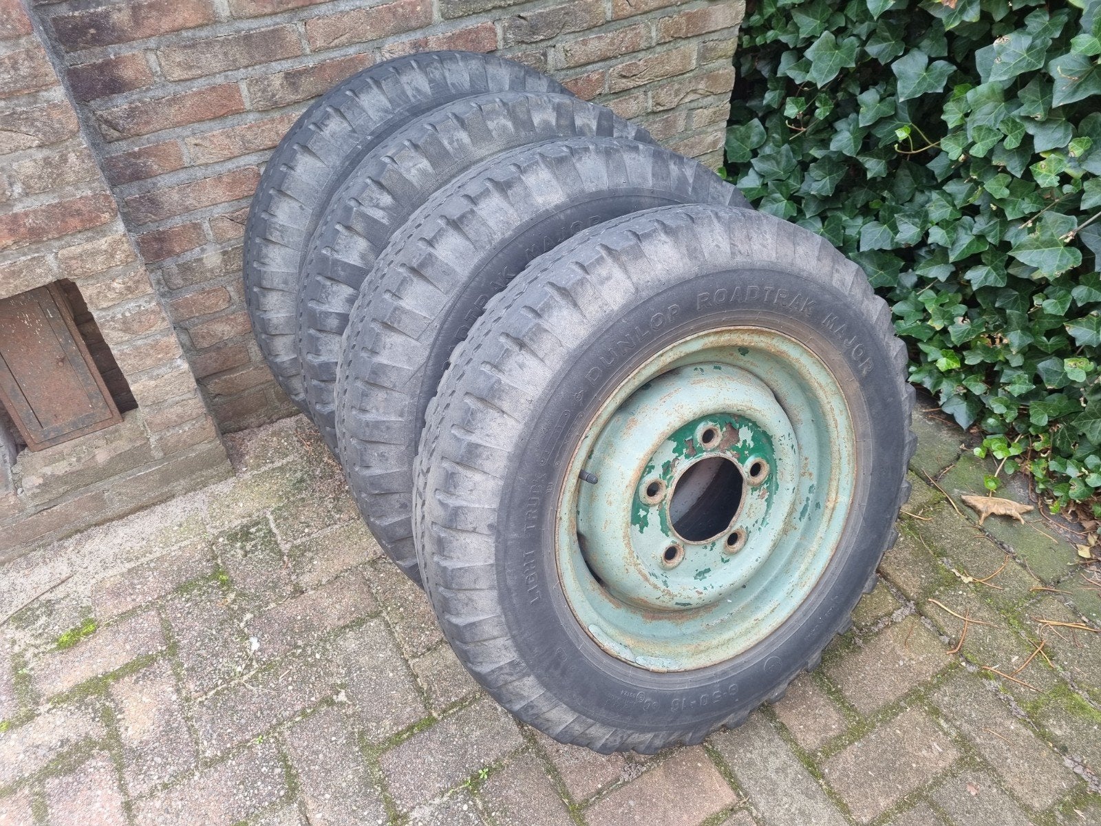 Landrover Series 1 velgen, Ophalen, Zomerbanden