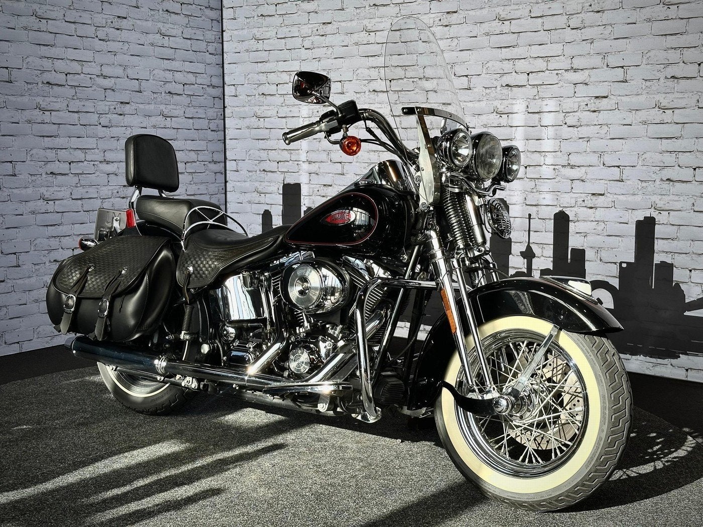 Harley-Davidson FLSTS Heritage Springer (bj 2002), Laan van Vredenoord 33
2289 DA  RIJSWIJK, NL, Meer dan 35 kW, Overig, Sales@harleydavidsonrotterdam.nl