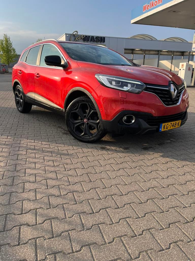 Renault Kadjar 1.2 TCE AUT 2016 Rood, Auto's, Kadjar, 4 cilinders, Origineel Nederlands, Bedrijf