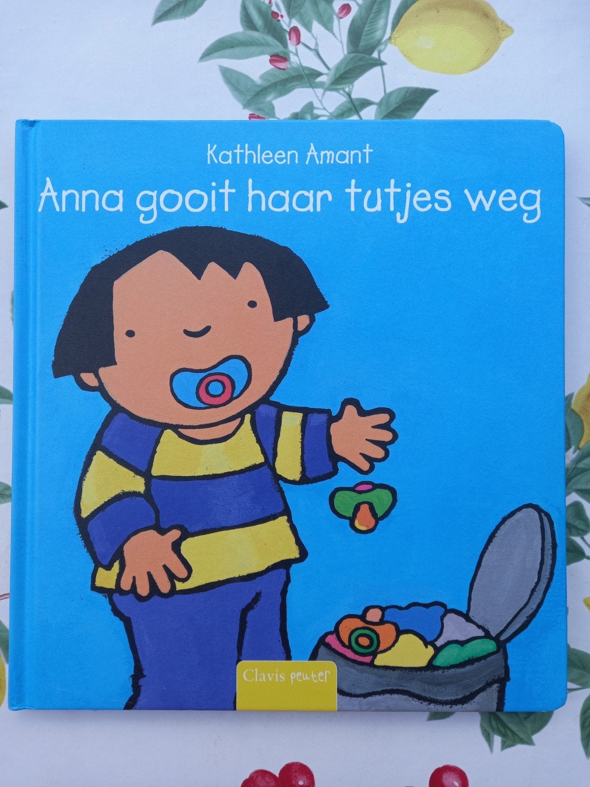 l Kathleen Amant - Anna gooit haar tutjes weg, Boeken, 3 tot 4 jaar, Ophalen of Verzenden, Kathleen Amant, Zo goed als nieuw