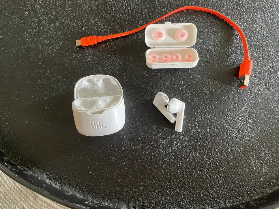 JBL Tune flex Draadloze Oordopjes met USBOplaadkabel, In-ear, Gebruikt, JBL, Bluetooth