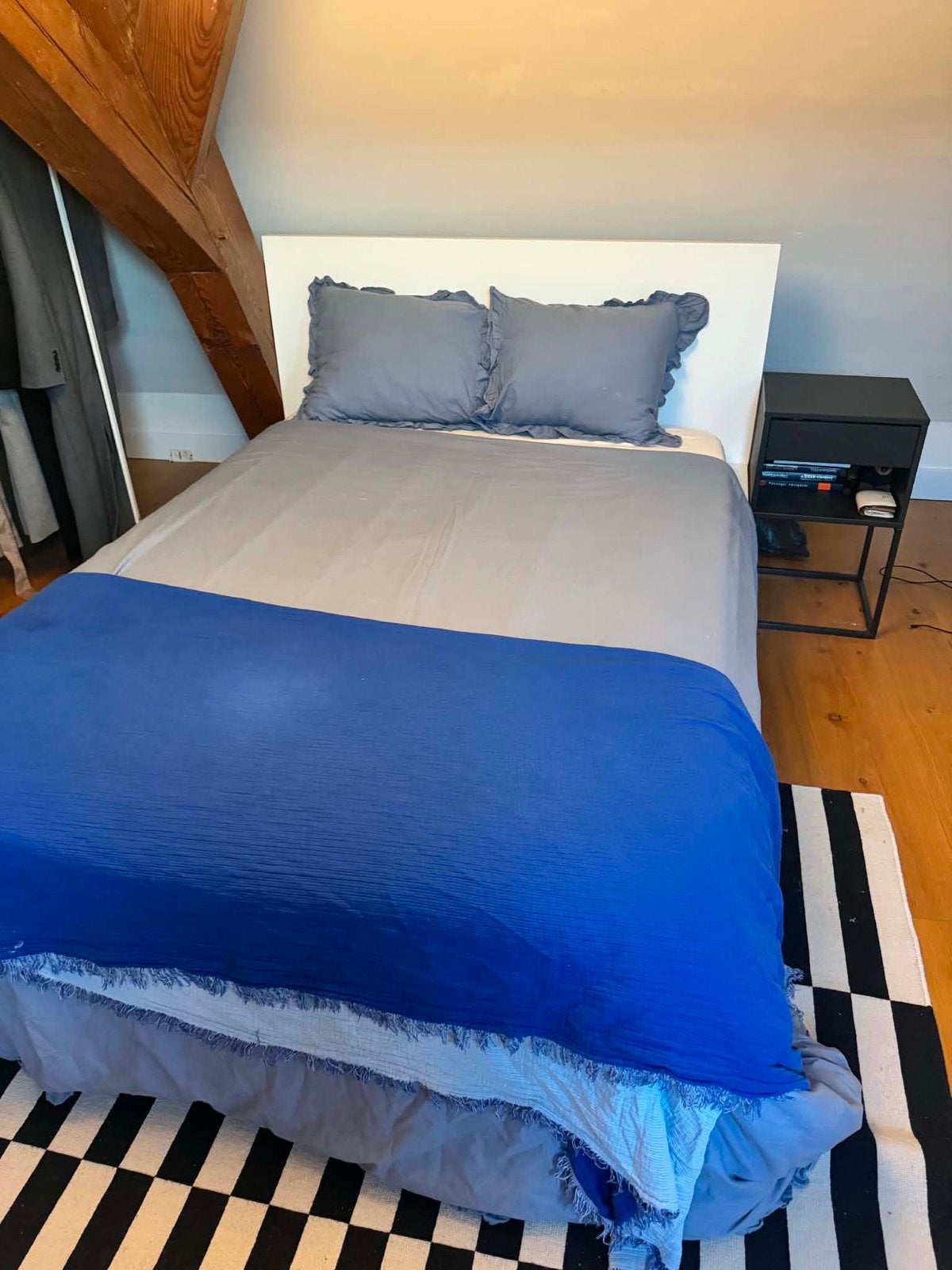 IKEA bed (140x200) met matras, z.g.a.n., Ophalen, Wit, Tweepersoons, 140 cm