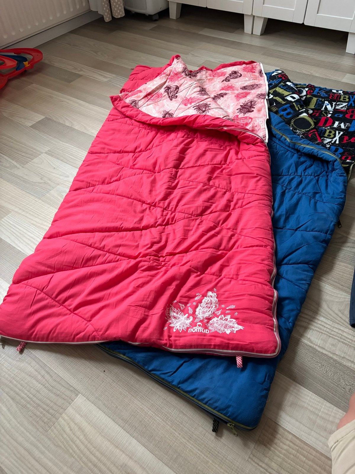 Nomad slaapzakken voor jongens en meisjes (per stuk), Caravans en Kamperen, Ophalen, Gebruikt