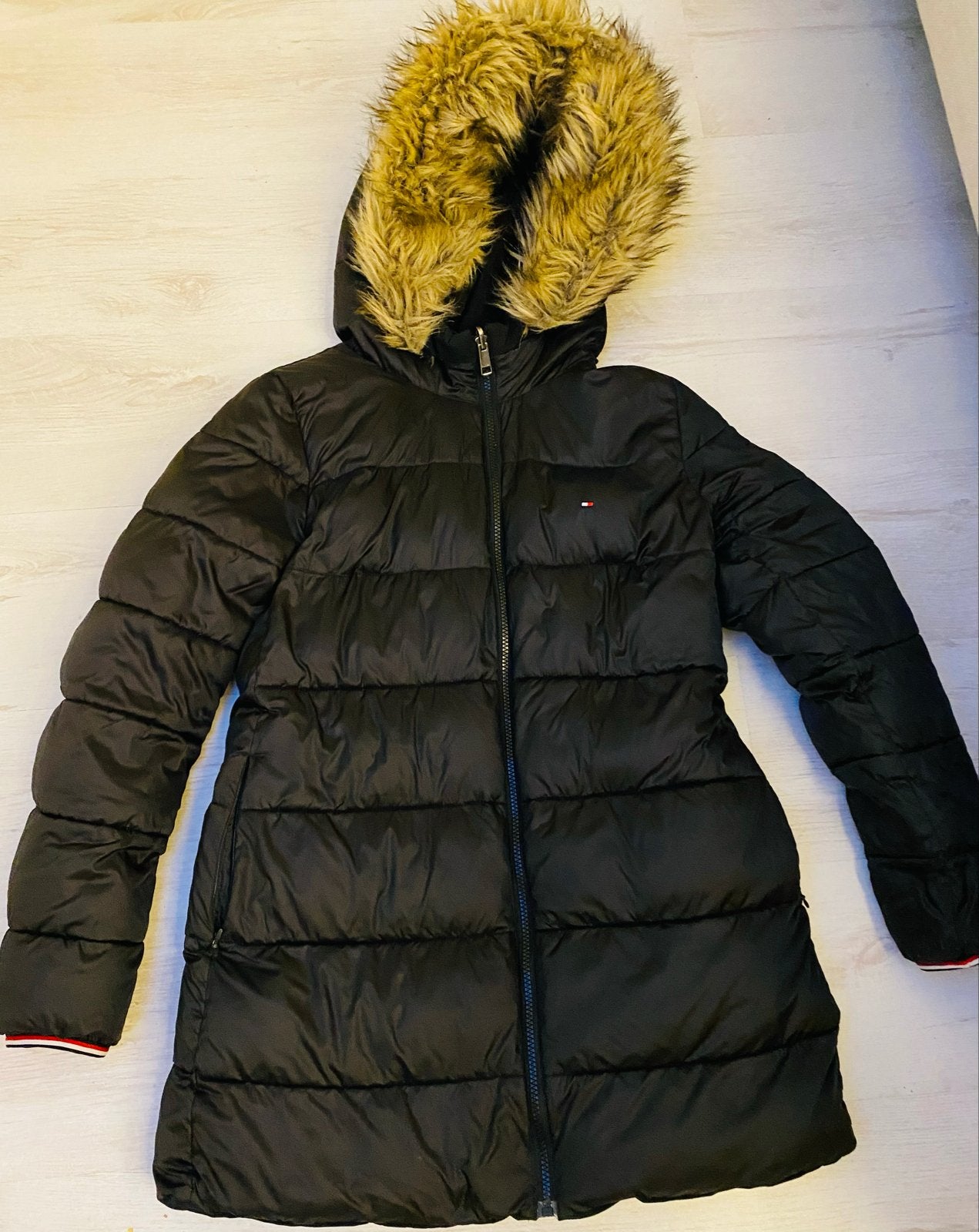 Tommy Hilfiger jas zwart maat M, omkeerbaar met bontkraag, Ophalen of Verzenden, Zo goed als nieuw, Maat 38/40 (M), Zwart