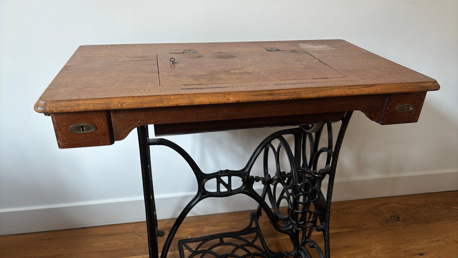 Antieke Singer Naaimachine met Tafel - Decoratief, Antiek en Kunst, Ophalen