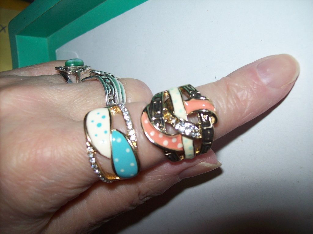 Ringen set Goud Meer kleur strass Mooie modellen Maat 19, Overige materialen, Verzenden, 19 tot 20, Nieuw