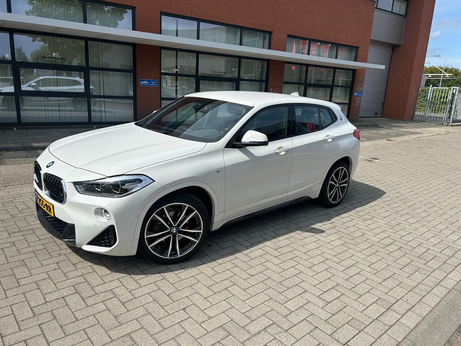 BMW X2 Sdrive18i 140pk Aut 2018 Wit, Auto's, X2, Alcantara, Wit, Particulier
