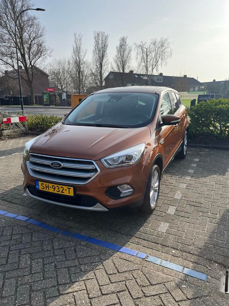 Ford Kuga met NIEUWE APK+grote beurt+nieuwe distributieriem, Auto's, 1498 cc, 2000 kg, Origineel Nederlands, Handgeschakeld