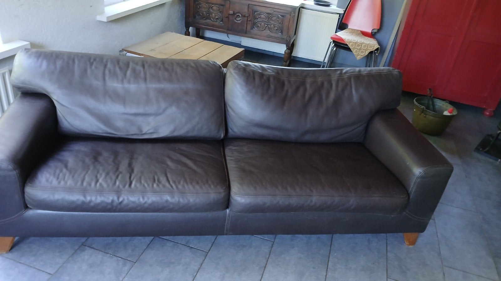 Gratis 2-zits bank, bruin leer, 220x90 cm, Ophalen, Gebruikt, Tweepersoons, Rechte bank