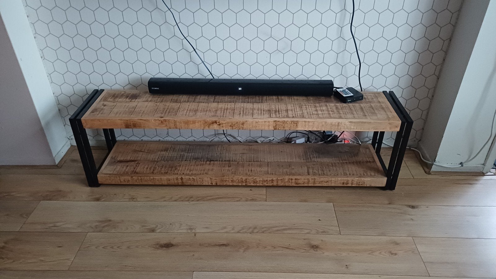 TV-meubel mangohout look met metalen frame, Ophalen
