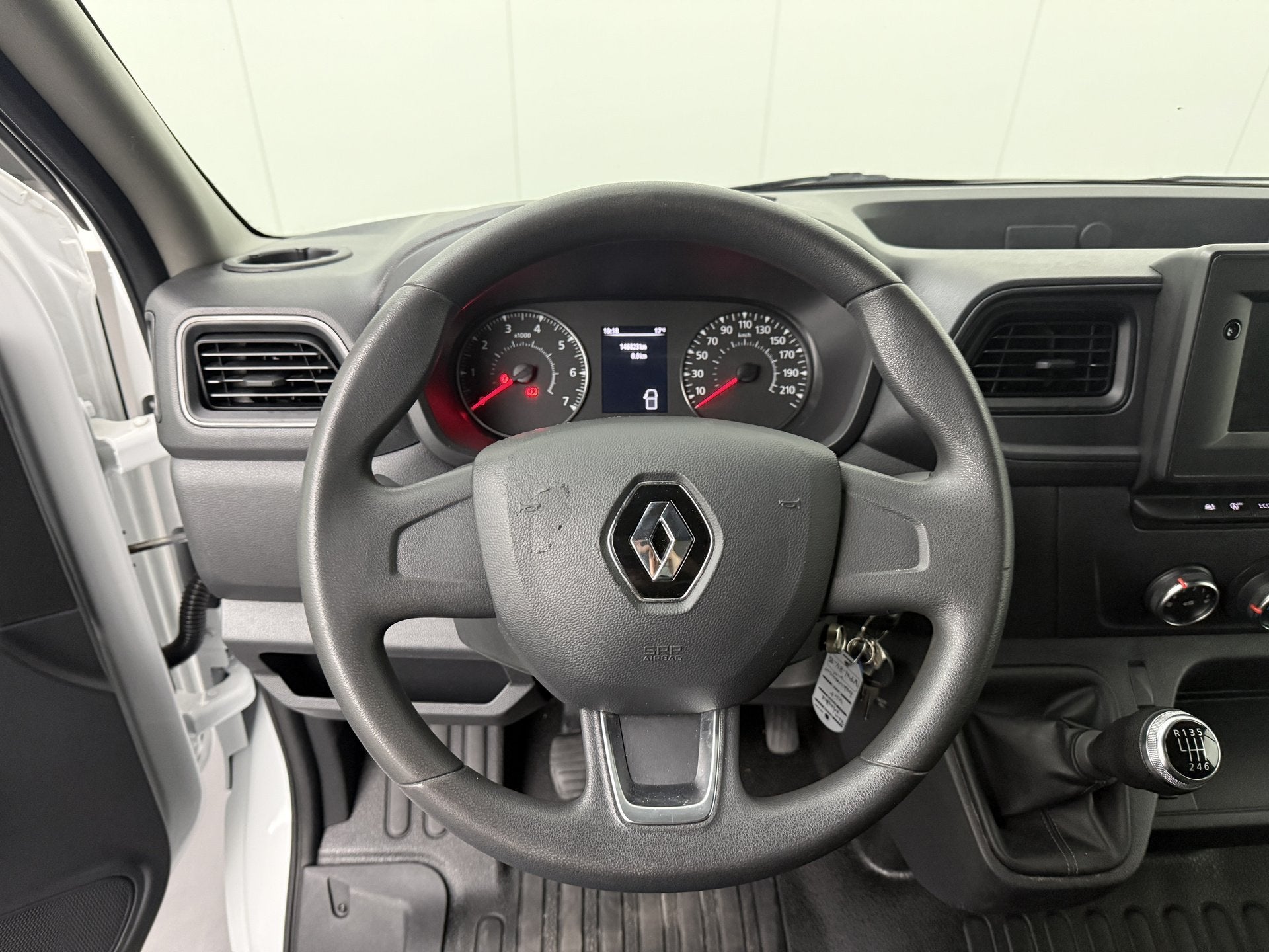 Foto 14 van Renault Master 2.3DCi 165PK Bakwagen+Laadklep | Navigatie |