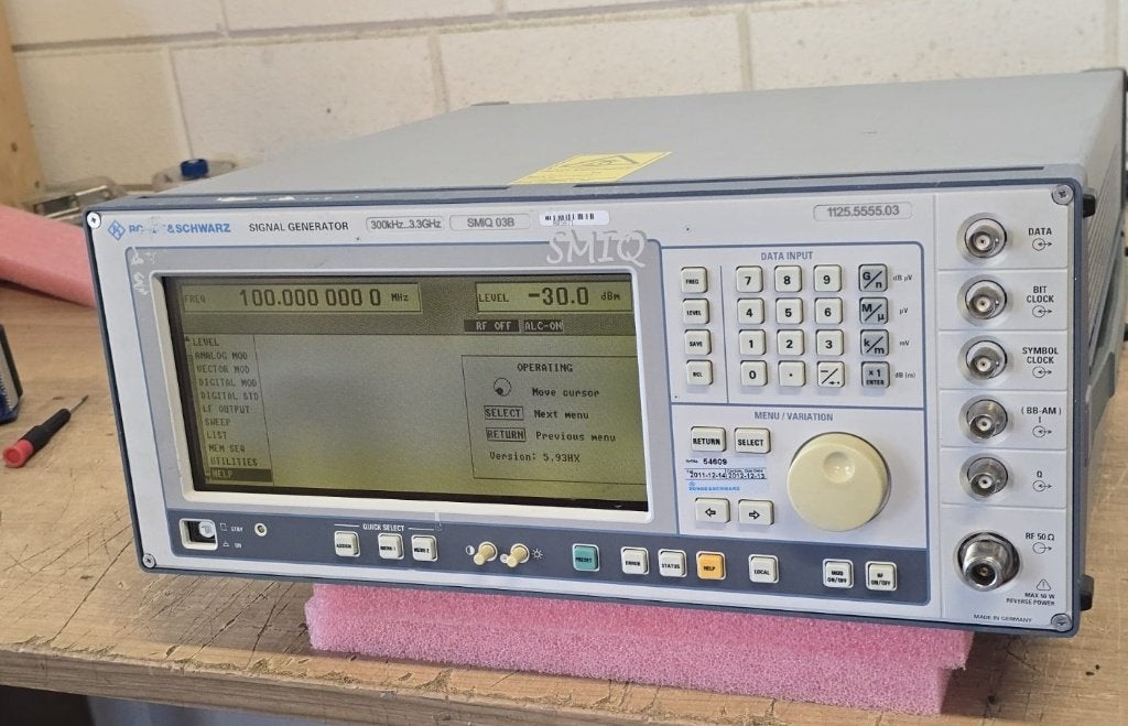 Rohde & Schwarz Signal Generator SMIQ 03B, Telecommunicatie, Ophalen of Verzenden, Gebruikt, Zender en Ontvanger