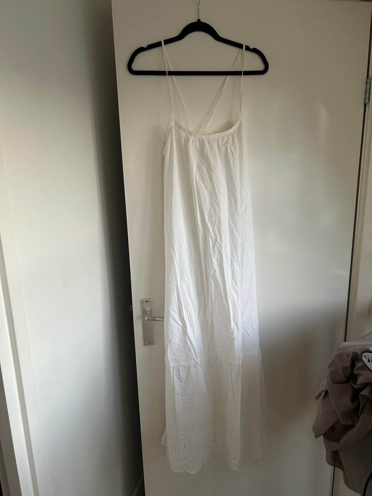 H&M Witte Maxi Jurk met Broderie, Kleding | Dames, Jurken, Maat 38/40 (M), Wit, Ophalen of Verzenden, Zo goed als nieuw