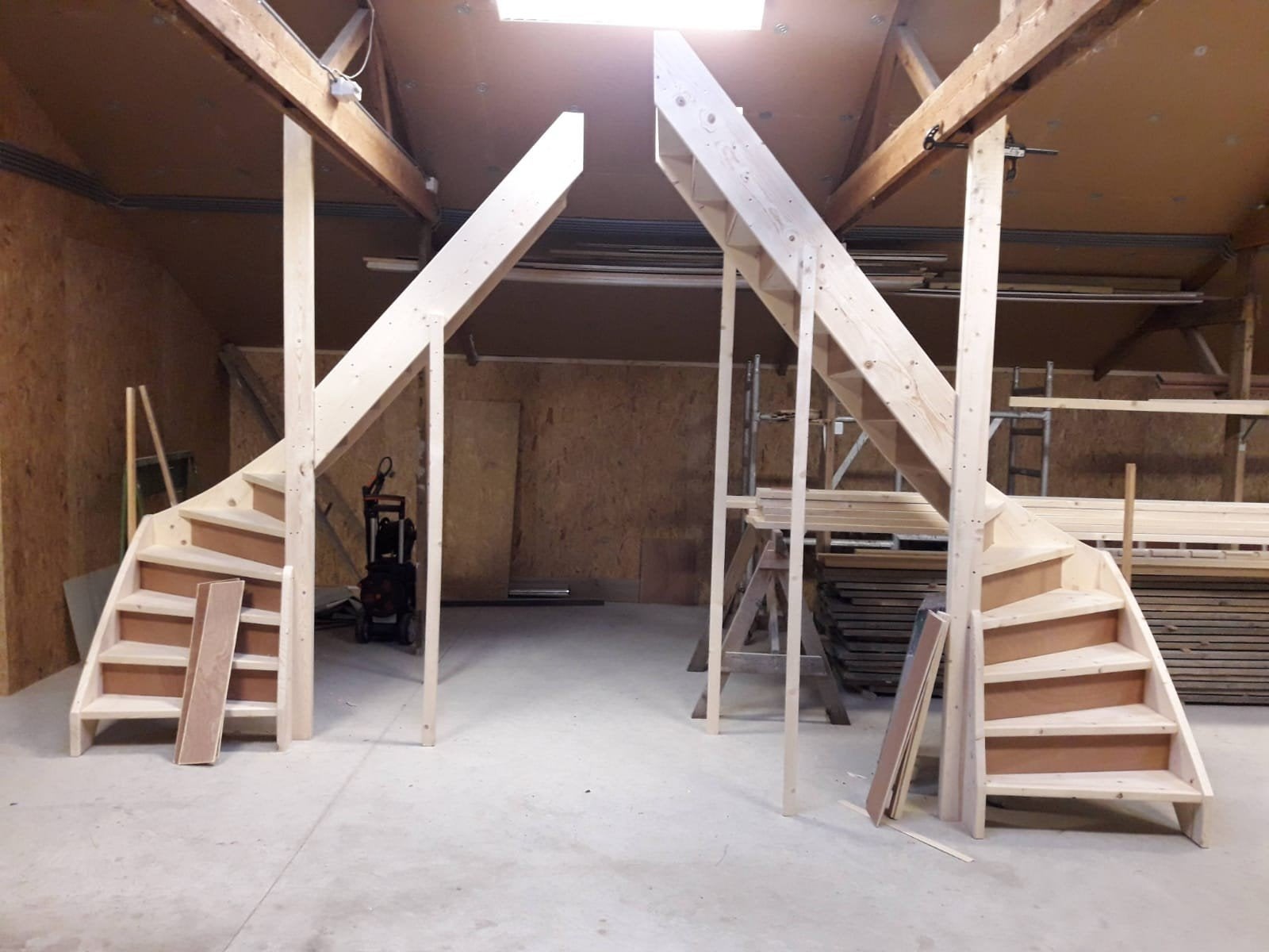 houten trap met of zonder half/kwartslag, vuren houten trap, Ophalen of Verzenden, Nieuw, Trap
