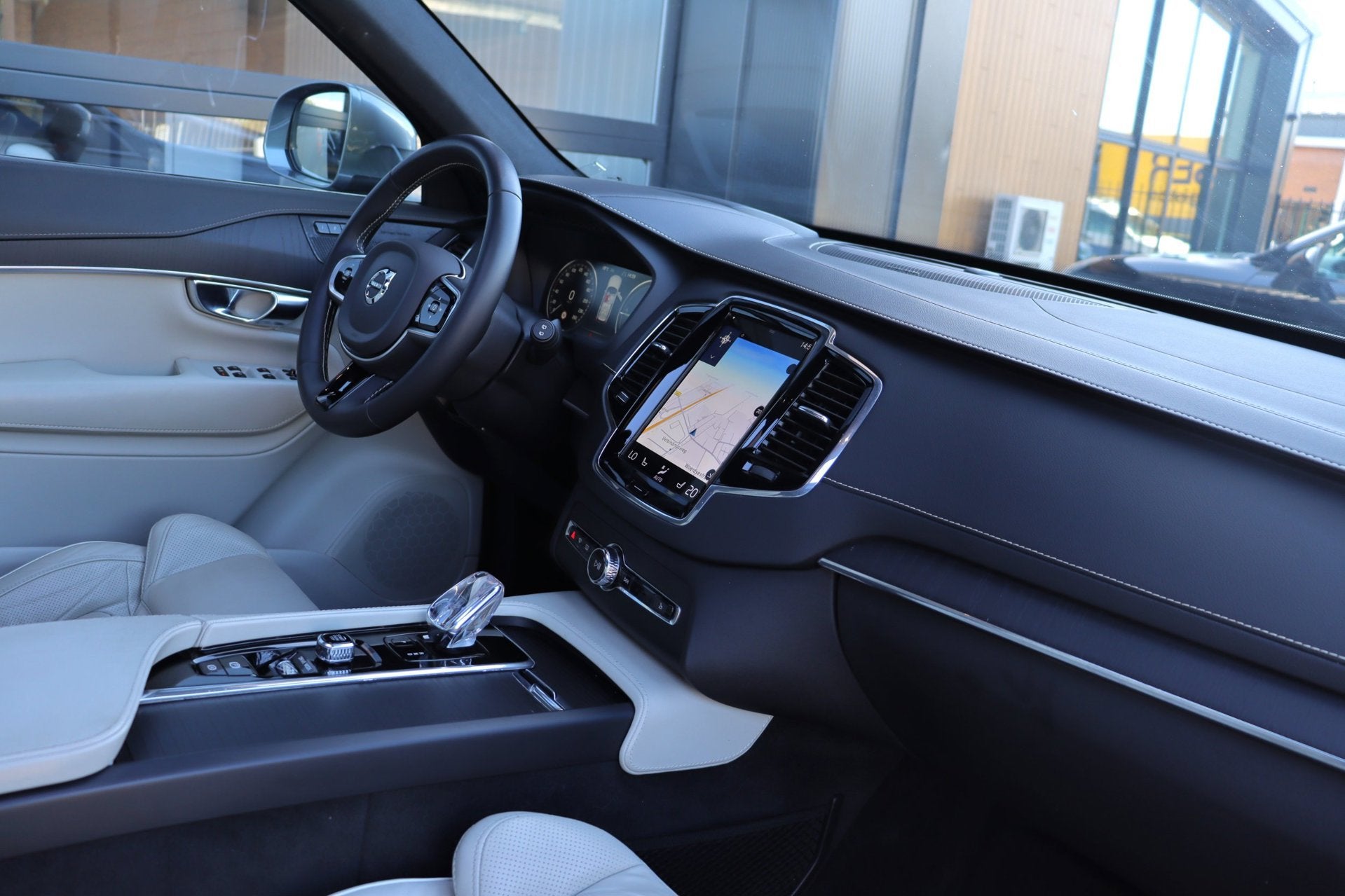 Foto 32 van Volvo XC90 2.0 T8 Twin Engine AWD Inscription Intro Edition
