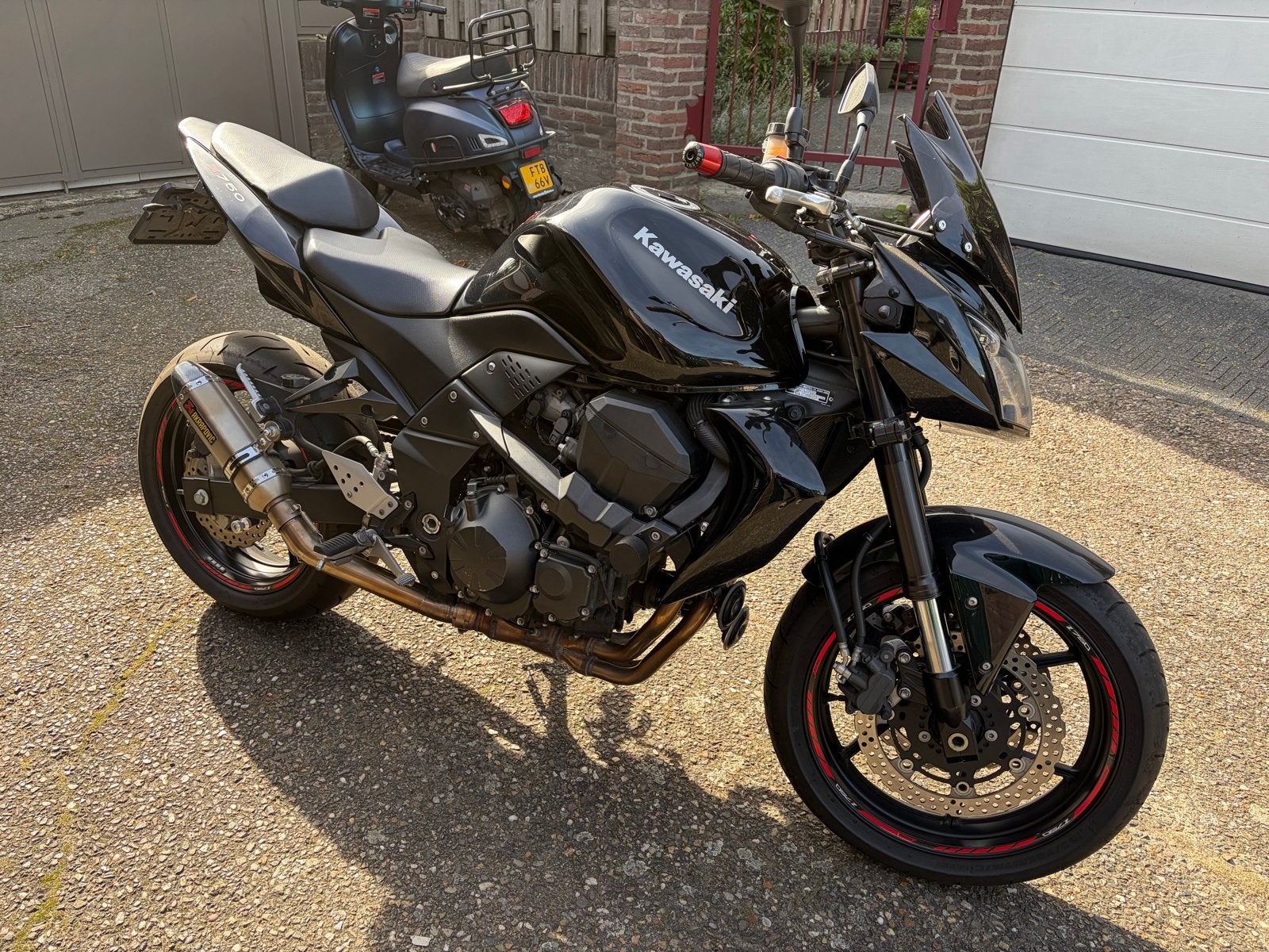 Kawasaki Z750 uit 2009 met Akrapovic uitlaat, Sportuitlaat, Gebruikt, Particulier, Naked bike