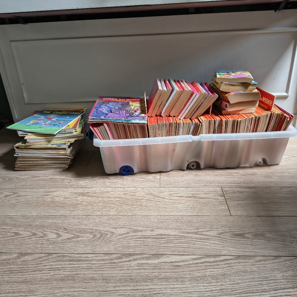 168x Suske en Wiske + stapels Donald Duck, Garfield en meer, Meerdere stripboeken, Ophalen, Gelezen, Diversen