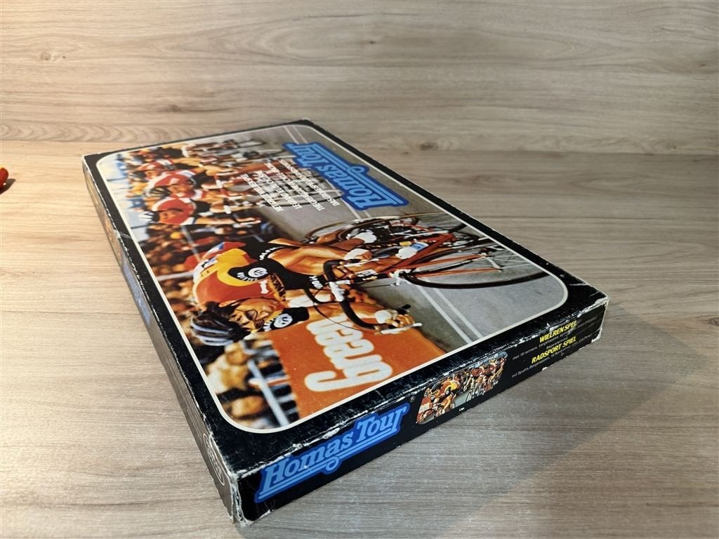 Homas tour - het grote wielren spel - s6363, Hobby en Vrije tijd, Gezelschapsspellen | Bordspellen, Verzenden, Zo goed als nieuw
