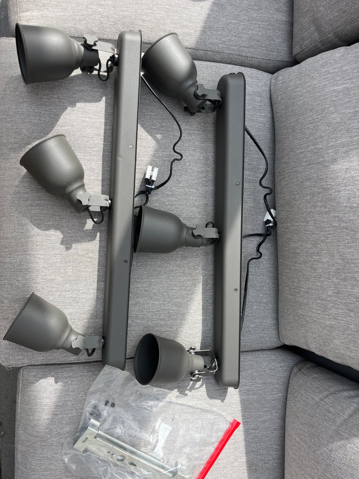 Set van 2 grijze opbouwspots Hektar IKEA - In goede staat, Ophalen, Gebruikt, Opbouwspot, Geschikt voor plafondmontage
