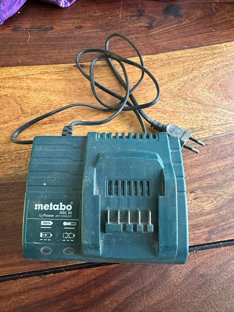 Metabo ASC 30 acculader, Ophalen of Verzenden, Gebruikt