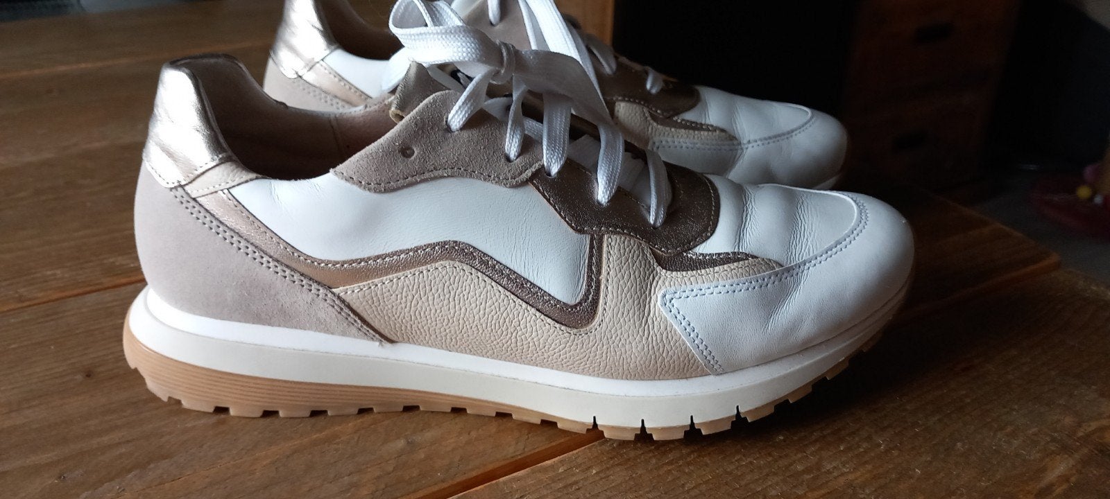 Gabor leren sneakers wit/beige/goud, Kleding | Dames, Schoenen, Wit, Gabor, Ophalen of Verzenden, Sneakers of Gympen