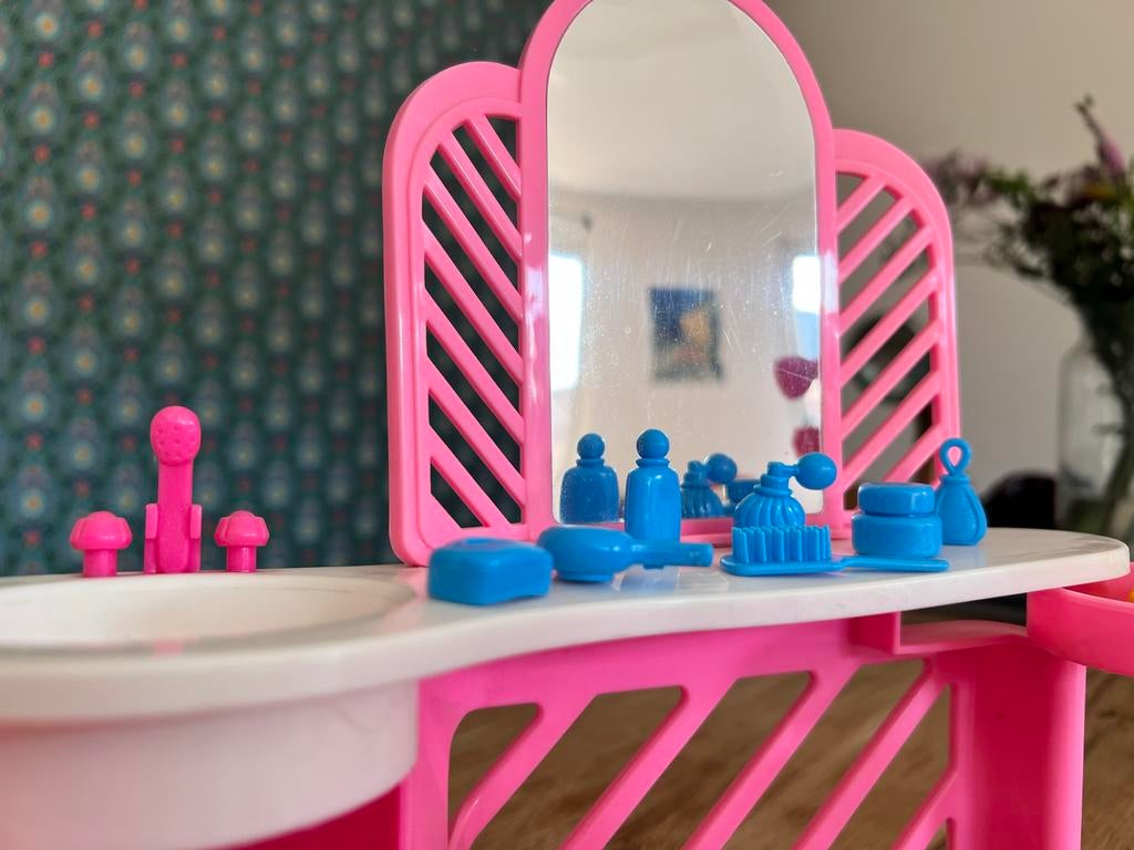 Barbie Kapper/Schoonheidssalon '80/'90 + Accessoires, Ophalen of Verzenden, Gebruikt, Poppenhuis