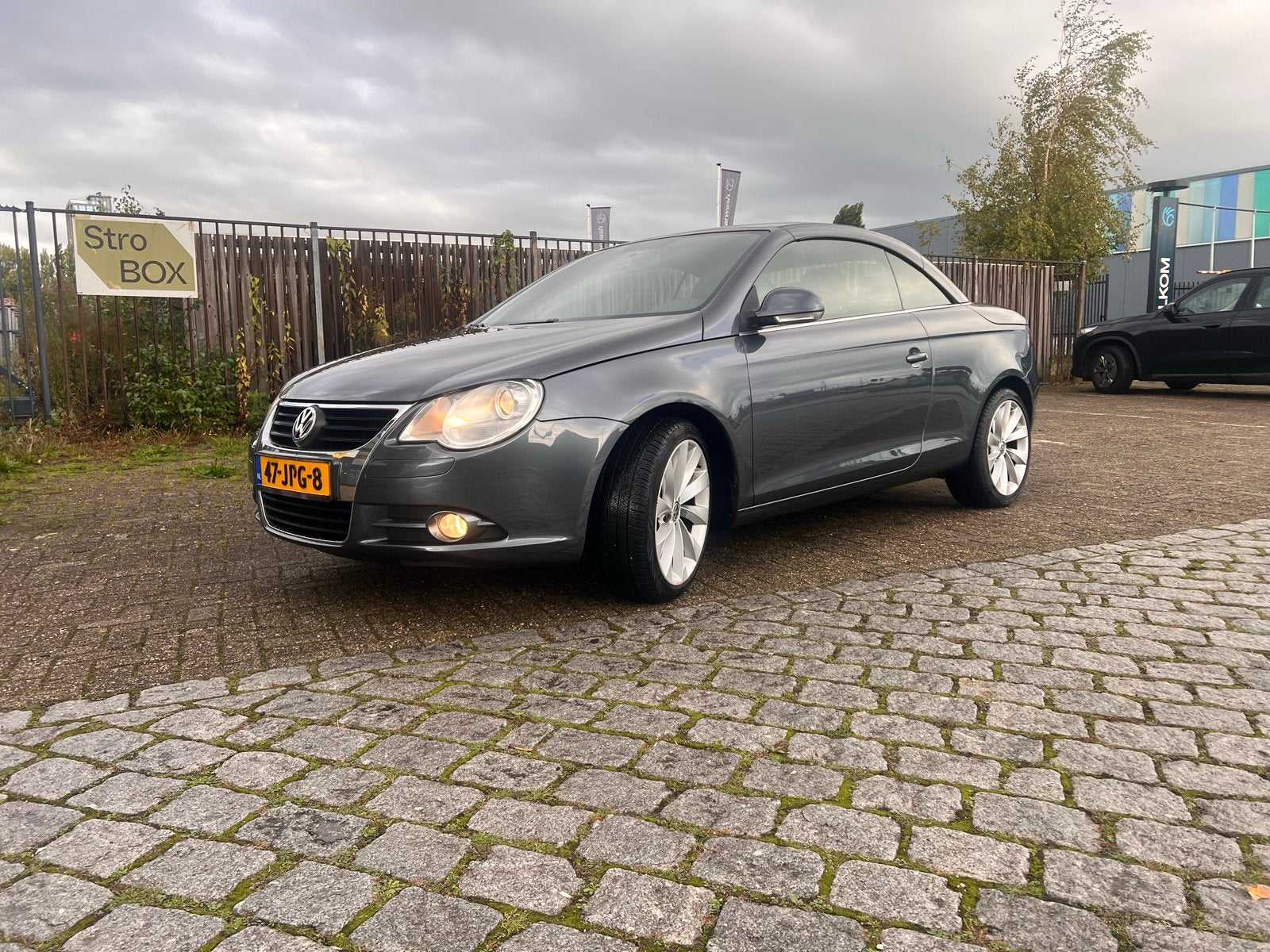 Volkswagen Eos 1.4 TSI 90KW 2009 Grijs, panormadak defect, Auto's, Voorwielaandrijving, 15 km/l, 4 cilinders, 4 stoelen