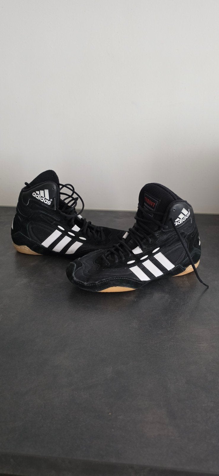 Adidas HVC 2 worstelschoenen - Maat 40, Sport en Fitness, Ophalen of Verzenden