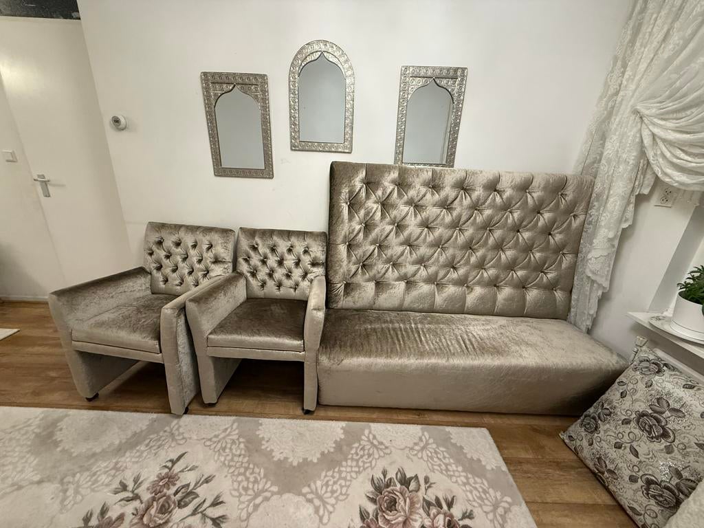 2 eetkamerstoelen en 1 bank, Ophalen of Verzenden, Zo goed als nieuw, 75 tot 100 cm