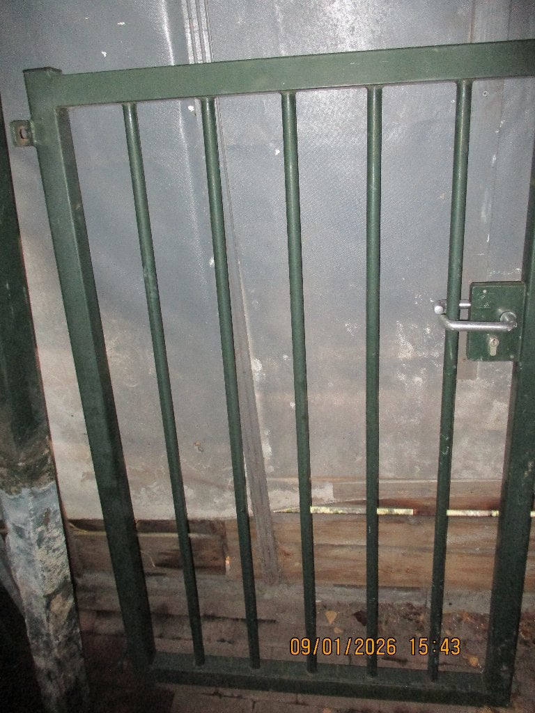 metalen tuinpoort, met 2 staanders + slot, Ophalen, Met poort, Zo goed als nieuw, Tuinhek