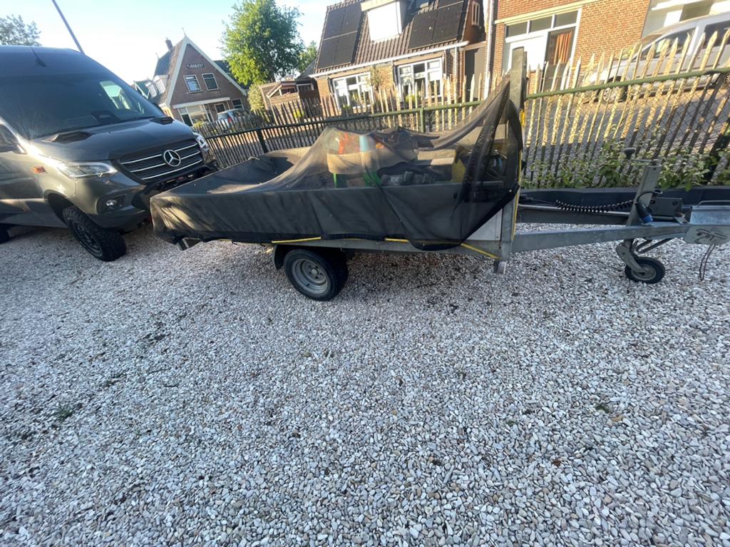 Hapert ongeremd, Ophalen, Zo goed als nieuw