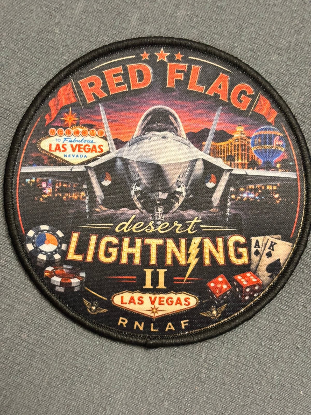 Embleem F-35 RNLAF red flag desert lightning, Verzenden, Luchtmacht, Nederland, Embleem of Badge
