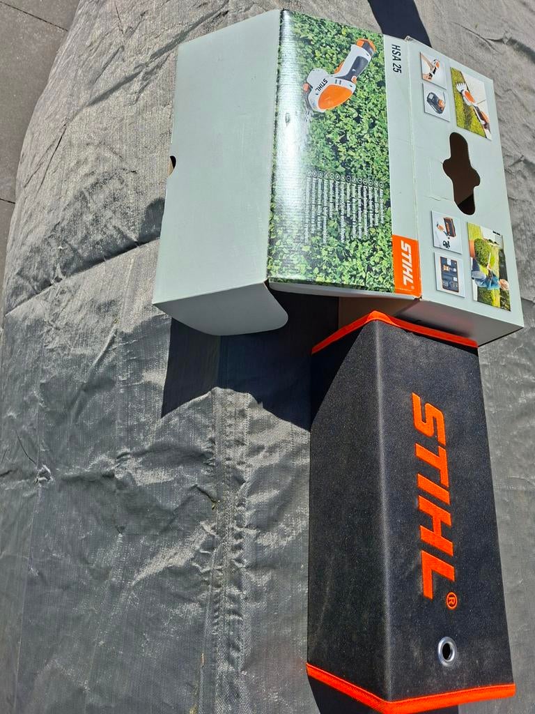 Stihl HSA 25 Accu Grasschaar/Buxusschaar met Oplader, Tuin en Terras, Ophalen of Verzenden, Zo goed als nieuw, Accu, Stihl