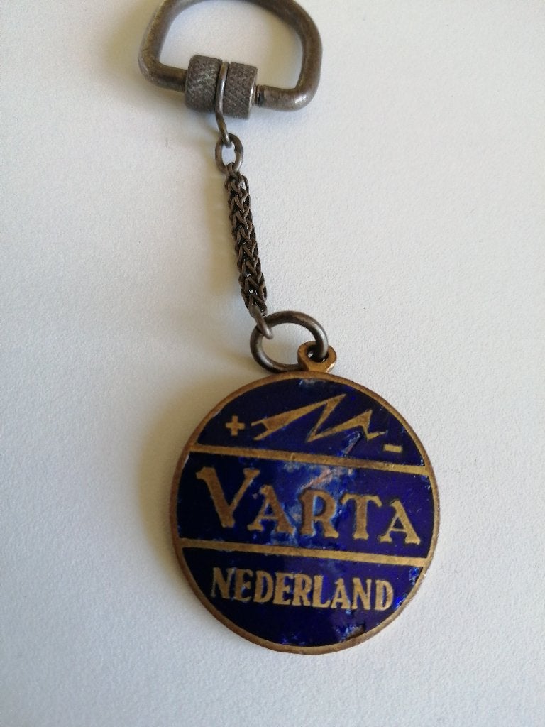 Oude Varta sleutelhanger, Ophalen of Verzenden, Gebruikt, Overige typen