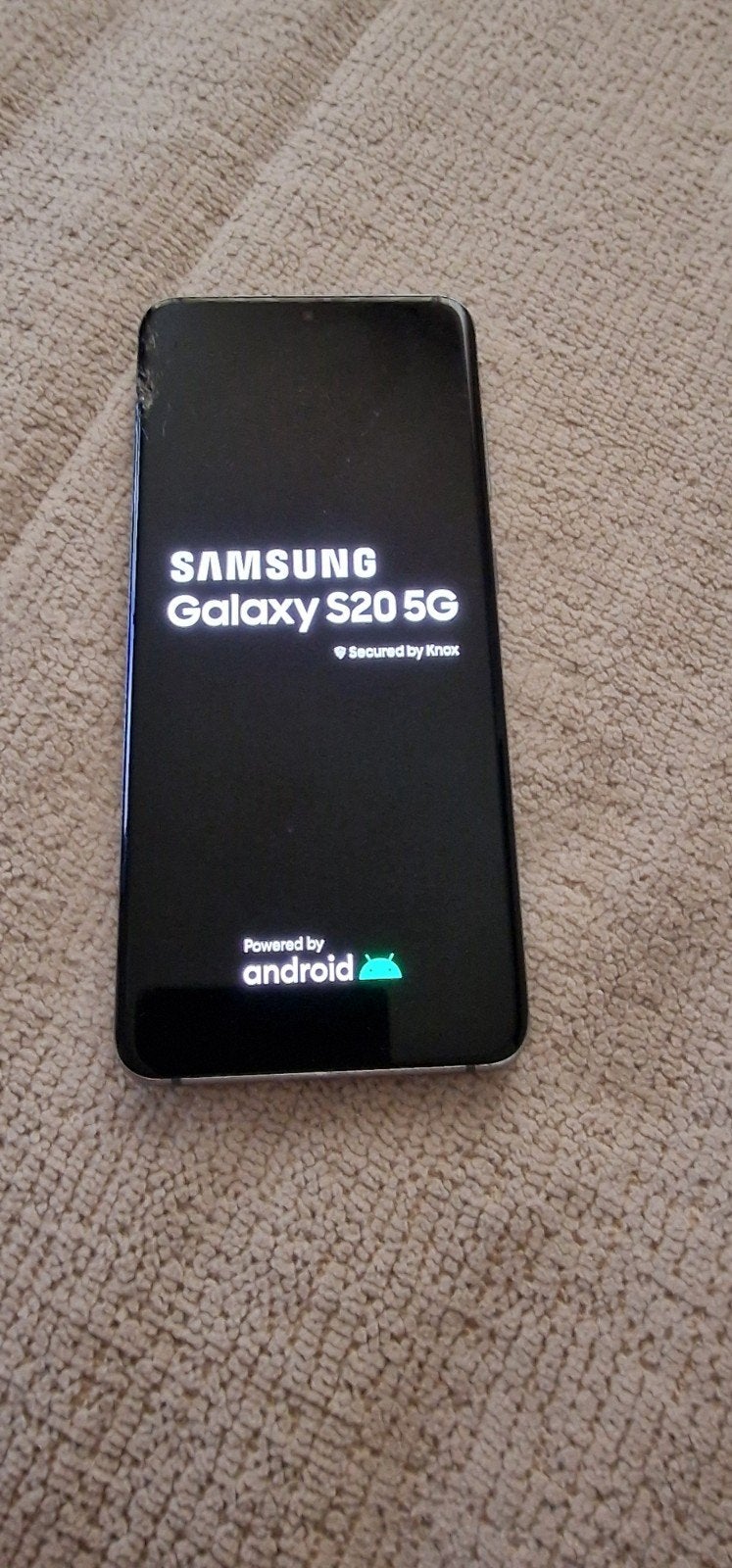 Samsung Galaxy S20 met barsten in scherm en achterkant, Gebruikt, Galaxy S20, Zwart, Ophalen of Verzenden