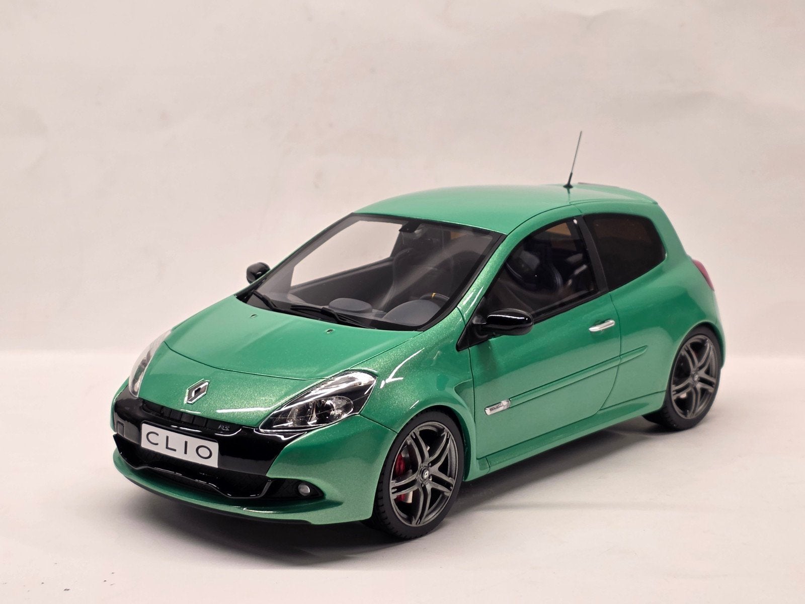 Ottomobile Renault Clio 3 RS 1:18, OttOMobile, Auto, Nieuw, Ophalen of Verzenden