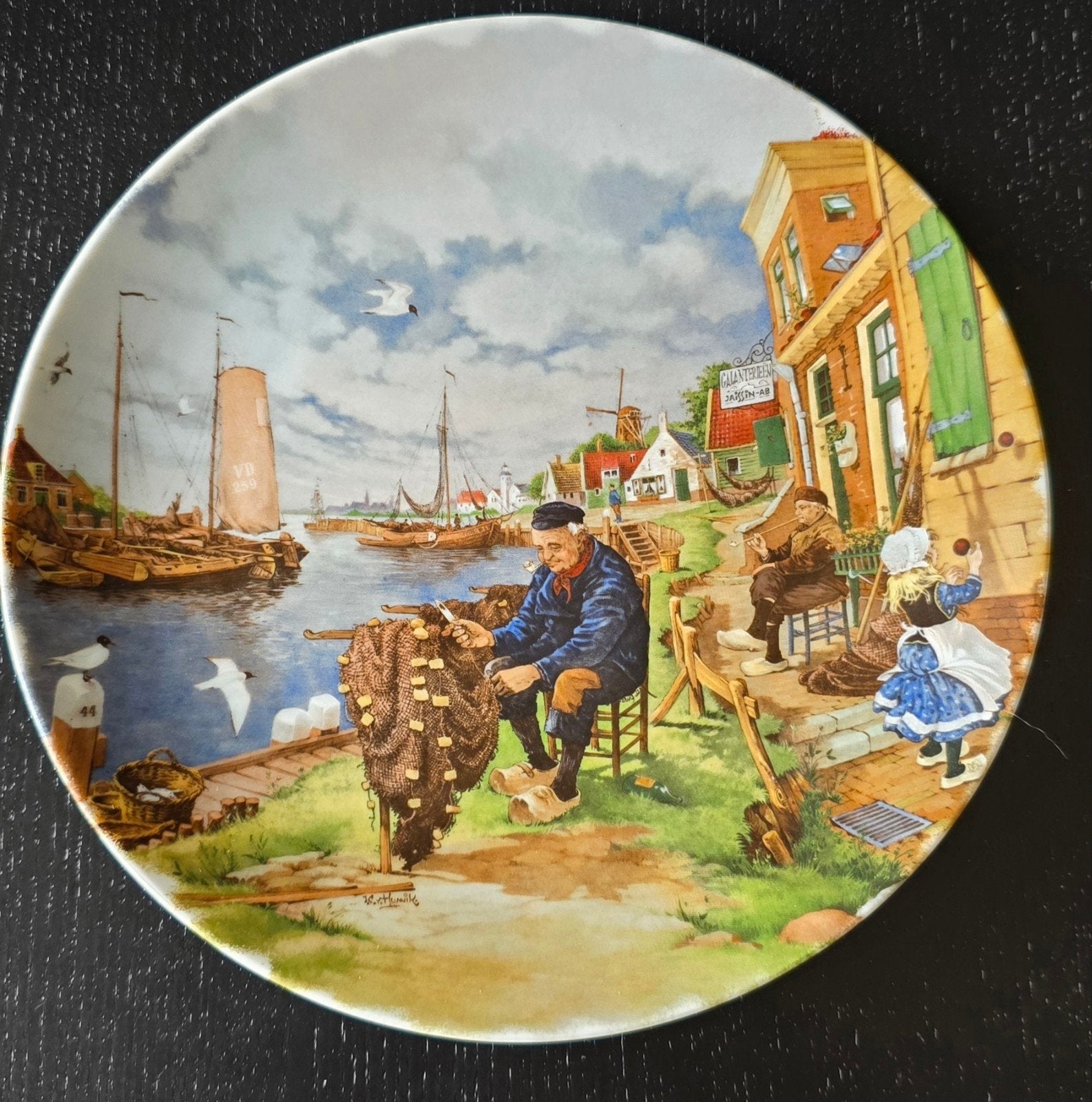 Royal Schwabap Wandbord - Vissersdorp Scène 1985, Ophalen of Verzenden