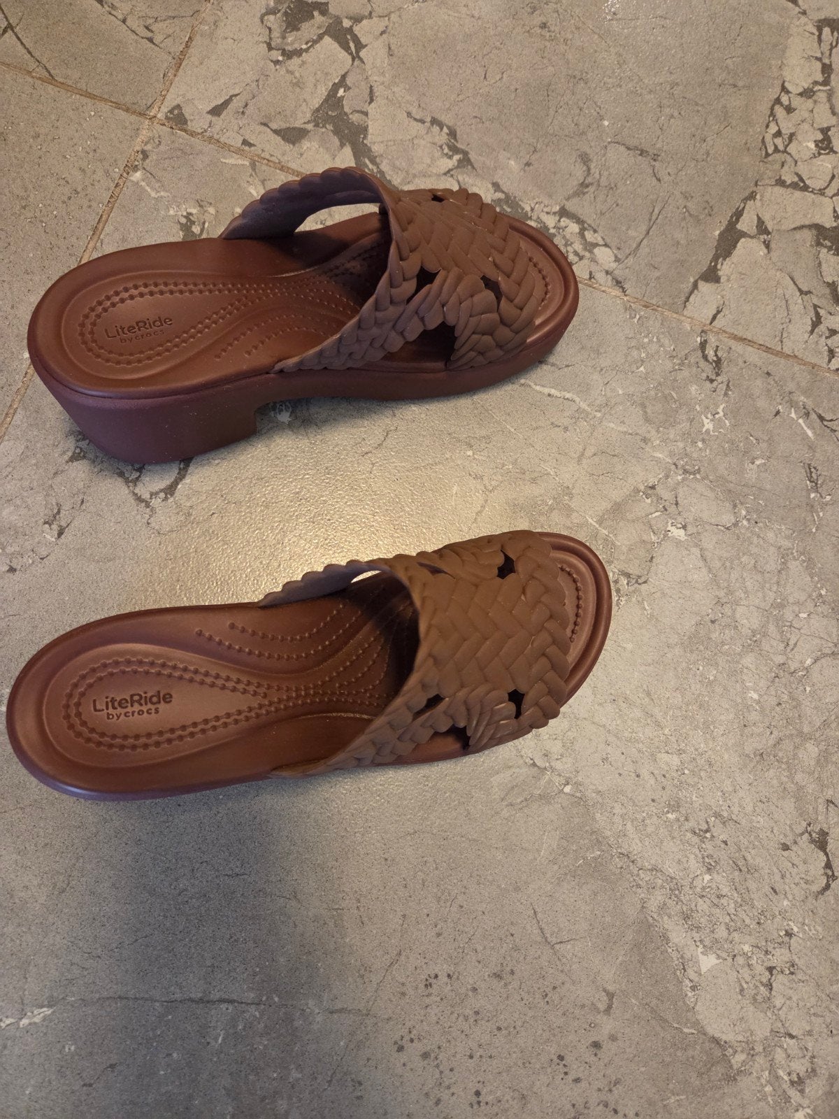 Nieuw Crocs LiteRide Gevlochten Slippers - Bordeaux/Bruin, Ophalen, Overige kleuren, Nieuw, Sandalen of Muiltjes